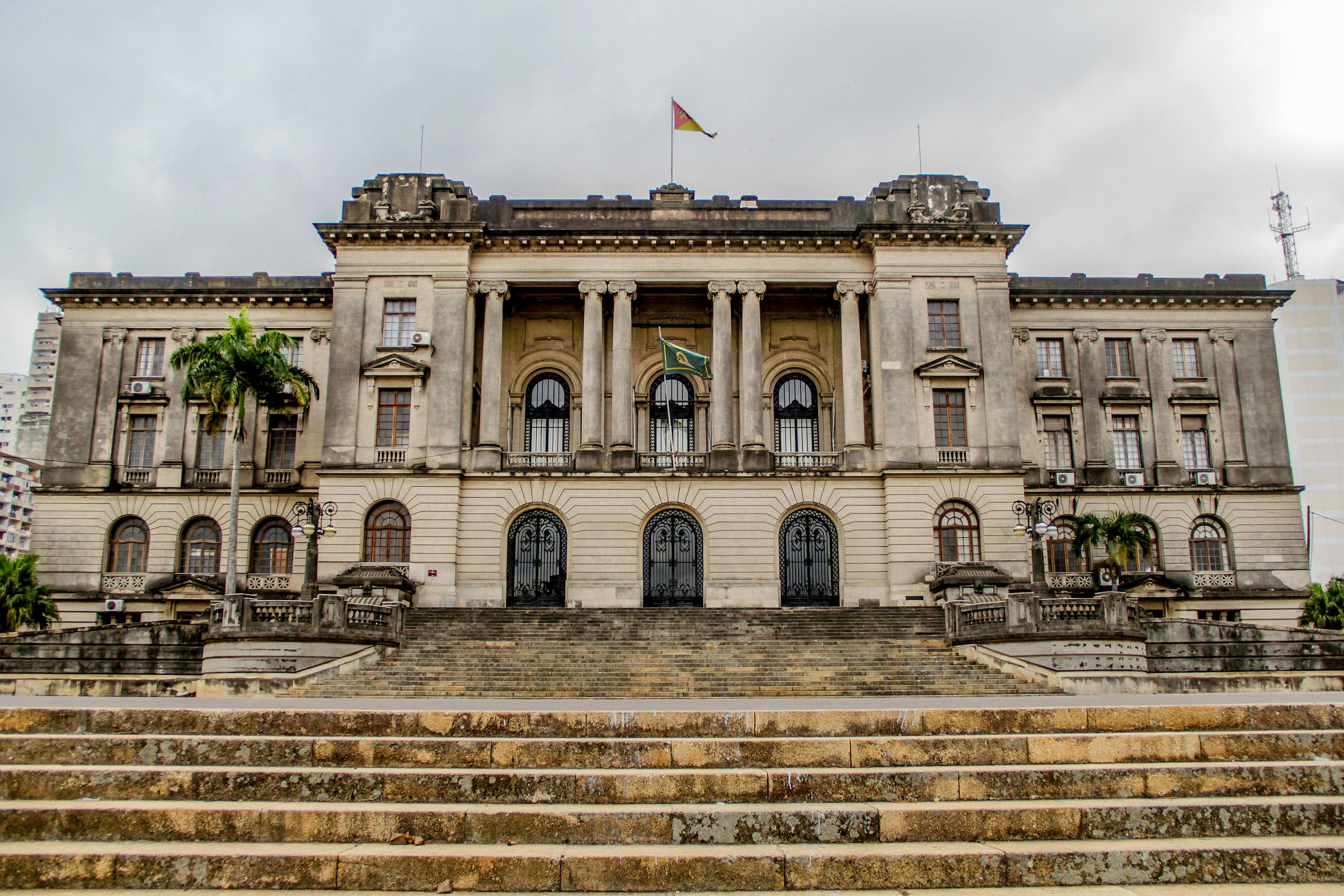 parliament_building_exterior.jpg
